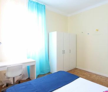 Calle de O'Donnell, Madrid, Community of Madrid 28009 - Photo 2