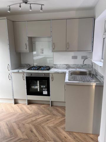 3 bedroom detached house to rent - Photo 5