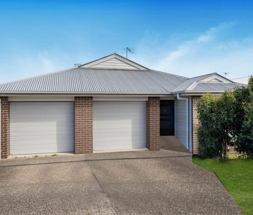 Modern Duplex In Prime Location - Photo 5