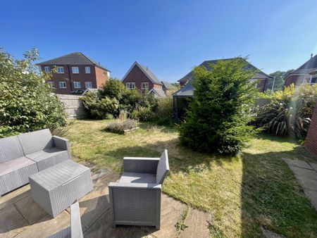 Pentrebane Drive, St Fagans - Photo 5