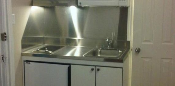 Idéal pour colocs, 2 ch. fermées, appart entierement rénové - Photo 2