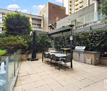 407/68 La Trobe Street - Photo 2