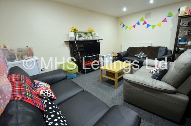 7 Bedroom End Terraced House for rent in Buckingham Mount - Photo 1