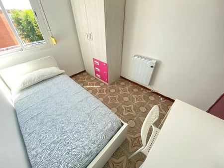 Calle de Alcocer, Madrid, Community of Madrid 28041 - Photo 5