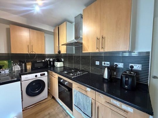 ., Camlan Road, BROMLEY - Photo 1