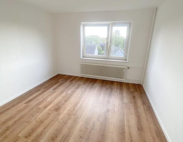 Helle 3-Zimmer-Wohnung mit Balkon und Aufzug in Gütersloh-Blankenhagen - Foto 1