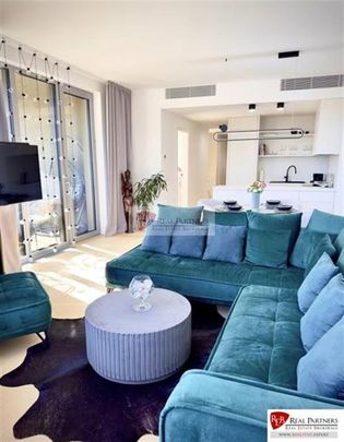 Prenájom 3-izbový byt s loggiou, SKY PARK, Bratislava - Photo 1