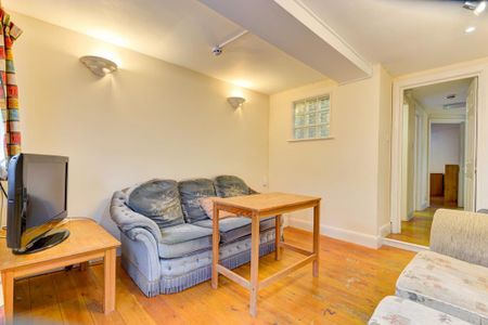 6 bedroom house to rent - Photo 2