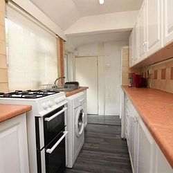 Clyde Street, Canterbury, CT1 1NA, Kent - Photo 2