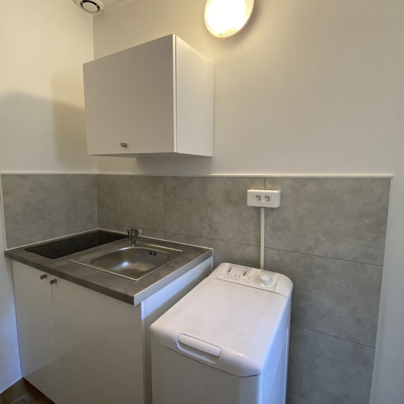 Bordeaux, rue de la Liberté, à proximité de la clinique Sain - Photo 1