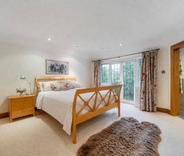 5 bedroom detached house to rent - Photo 4