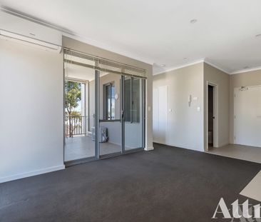 MODERN APARTMENT IN PEACEFUL HONEYWOOD ESTATE - Photo 2