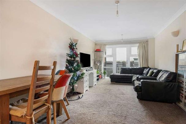 Priory Heights, Slough, SL1 - Photo 1