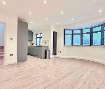 Hervey Close, London, N3 - Photo 2