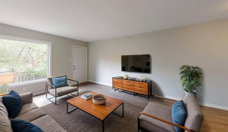 Two Bedroom Townhouse - Photo 4