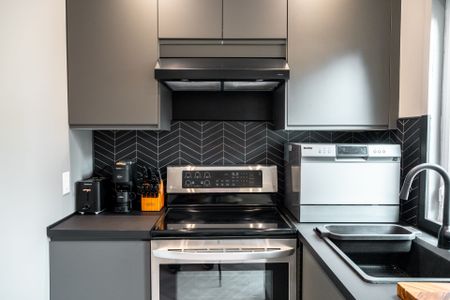 For Lease - 797 Pape Avenue Unit# Main, Toronto, Ontario - Photo 3