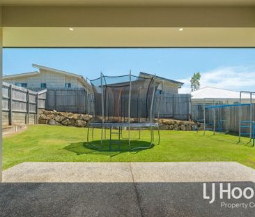 Modern Family Home in Prime Yarrabilba Location - Photo 5