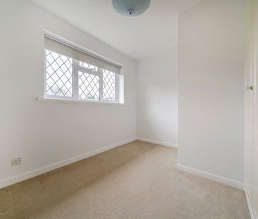 5 bedroom detached house to rent - Photo 3