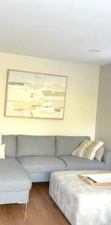 NEW 2 BD ALL INCLUSIVE SUITE Arbutus - Photo 1