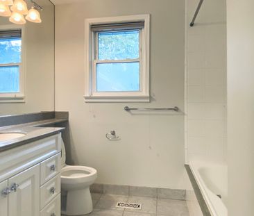 For Lease - 207 Maple Avenue Unit# Main Level, Richmond Hill, Ontario - Photo 4