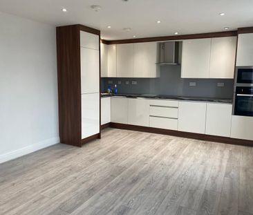 3 Bed Flat, Zayna House, NW10 - Photo 3