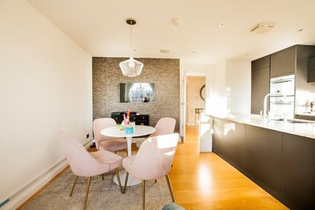 2 Bed Flat, Vitali Close, SW15 - Photo 3