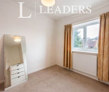 2 bedroom house to rent Reeds Buildings, Northgate Street, Bury St.... - Photo 5