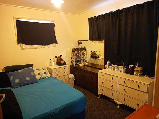 Ready to move in - Unfurnished 2 Bedroom Unit - Photo 1