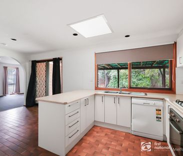 Neat & Tidy Three-Bedroom Home - Photo 5