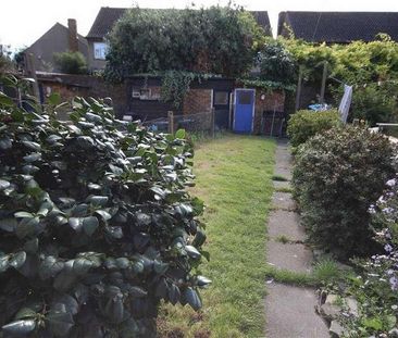 Station Road, Gidea, RM2 - Photo 4