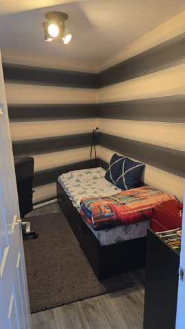 1 bedroom in a house share to rent - Photo 2