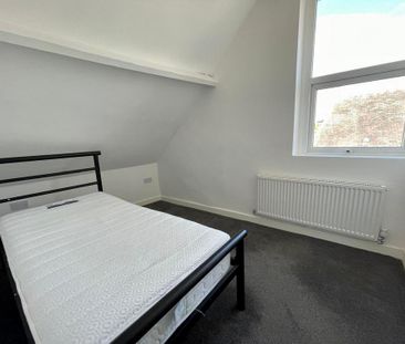 2 bedroom maisonette to rent - Photo 1