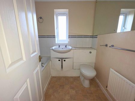 3 bedroom semi-detached house to rent - Photo 4