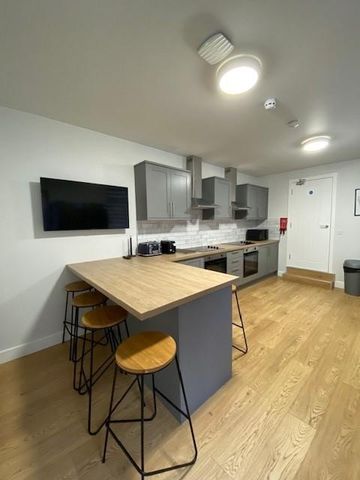 1 bedroom in a house share to rent - Photo 4
