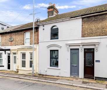 3 bedroom terraced house to rent - Photo 2