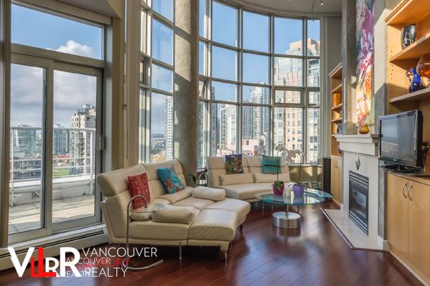 Penthouse in Downtown Vancouver, BC - Photo 1