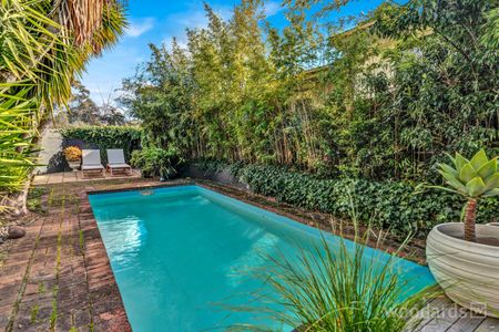 Tranquil Family Oasis with Pool in Millgate Estate - Photo 2