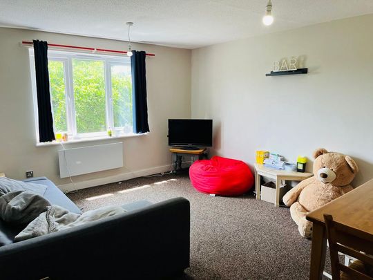 2 bedroom flat to rent - Photo 1