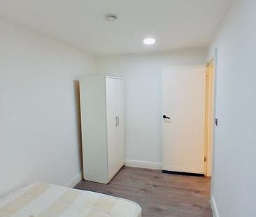 1 Bed Flat, Kilburn High Road, NW6 - Photo 4