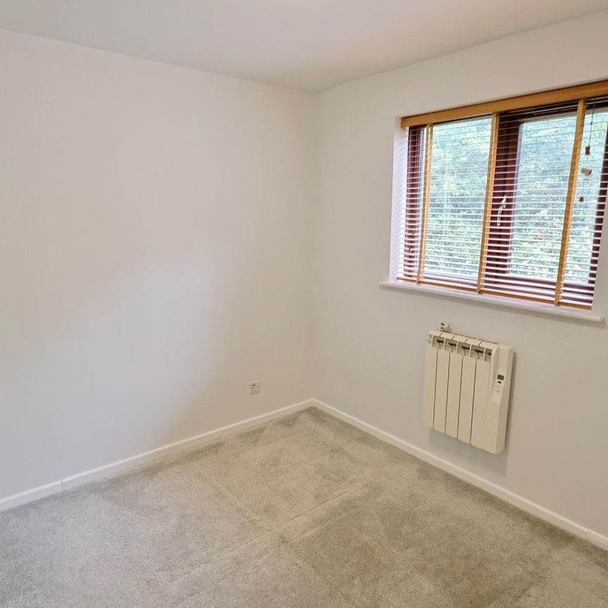 Winsford Avenue, Coventry - First Floor Modern Apartment - Photo 1