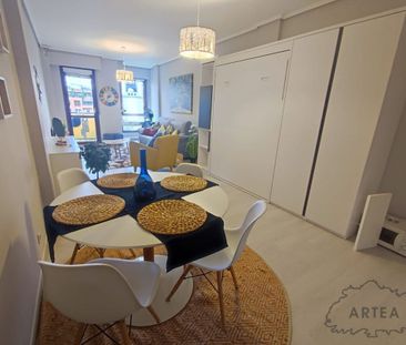 Apartamento de alquiler en Avenida del Ferrocarril, Basurtu - Photo 2