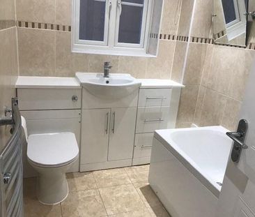 2 bedroom semi-detached house to rent - Photo 2
