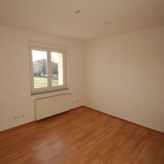 Energetisch modernisiert - offene Küche - schöner Balkon! - Photo 1