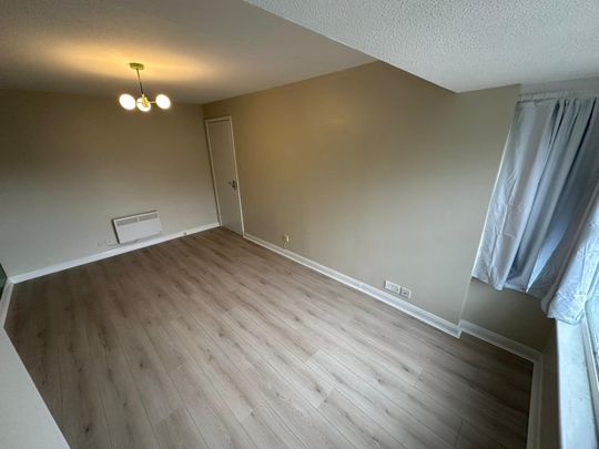 Studio Flat, Granville Gardens, SW16 - Photo 1