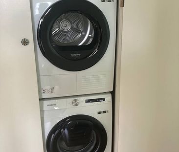 Classic Four Bedroom Villa Recently Renovated - Photo 4