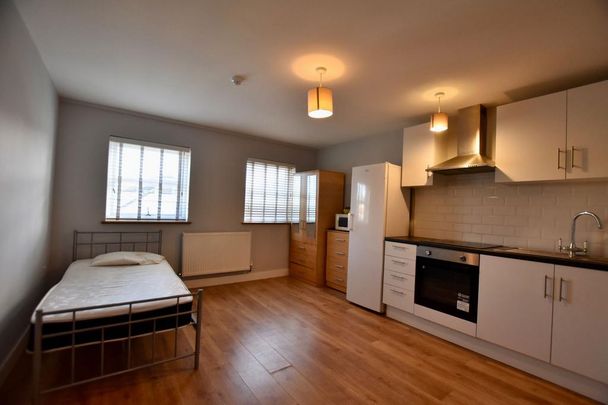 Studio to rent - Photo 1