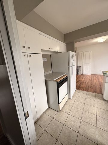 CABOSURA 900 Vedder Crescent - UPPER - Photo 5