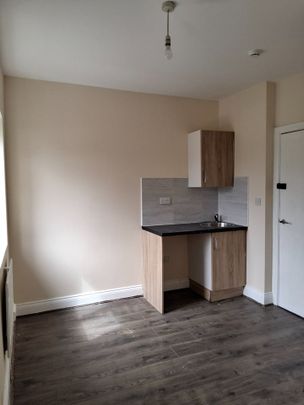Studio Flat, Ghent Street, SE6 - Photo 1