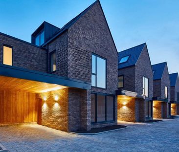 The Mount, Hale Barns, Altrincham, WA15 - Photo 6