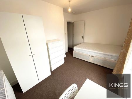 6 bedroom terraced house to rent - Photo 5